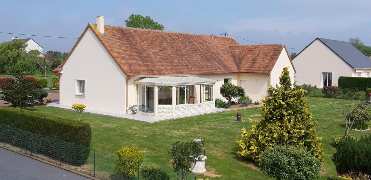 Gite "Au P'Tit Tourois" De Plain-Pied Tout Confort Avec Veranda Proche D'Omaha Beach Et De Bayeux Accueillant Les Animaux Dış mekan fotoğraf