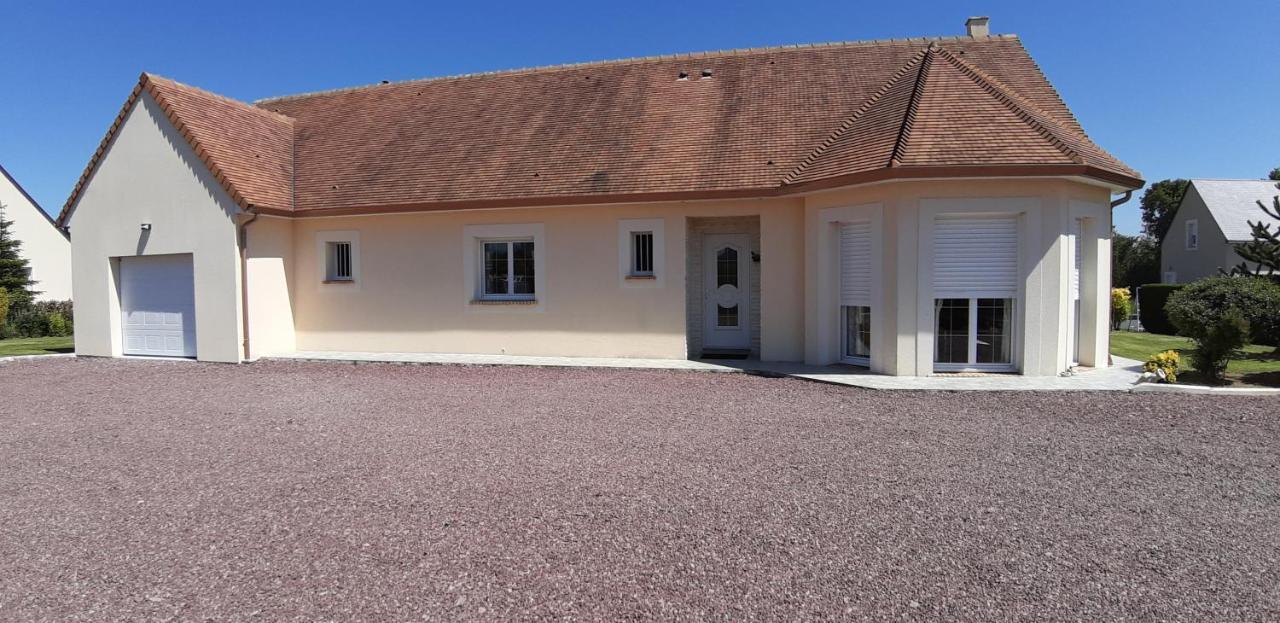 Gite "Au P'Tit Tourois" De Plain-Pied Tout Confort Avec Veranda Proche D'Omaha Beach Et De Bayeux Accueillant Les Animaux Dış mekan fotoğraf