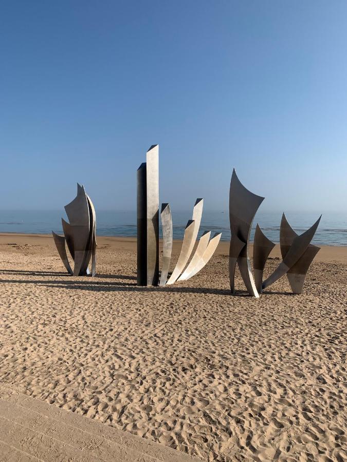 Gite "Au P'Tit Tourois" De Plain-Pied Tout Confort Avec Veranda Proche D'Omaha Beach Et De Bayeux Accueillant Les Animaux Dış mekan fotoğraf
